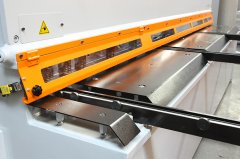 HGS Hydraulic Tilting Shear